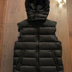 Burberry vest